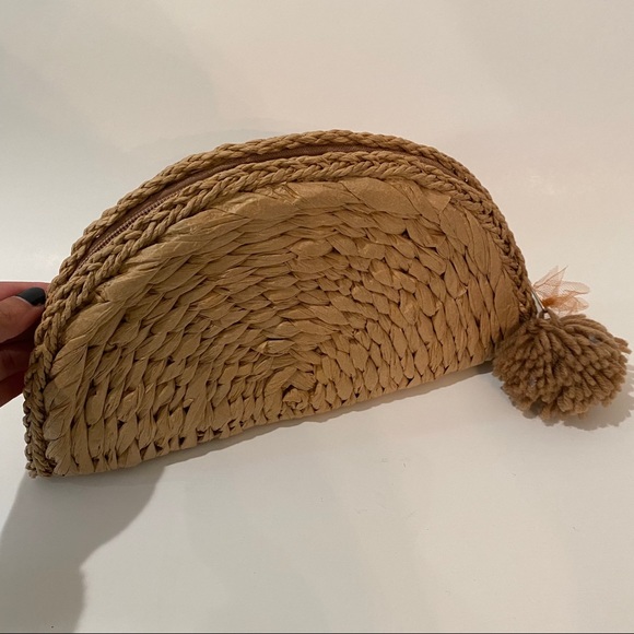 Cute Woven Clutch Purse - Picture 2 of 3